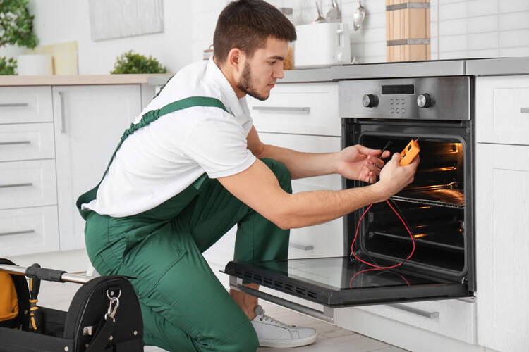 Six Signs That Indicate Your Refrigerator Needs Service  